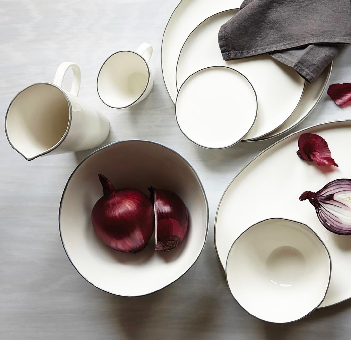 Abbesses Grey Rim Porcelain Mug, Set of 4
