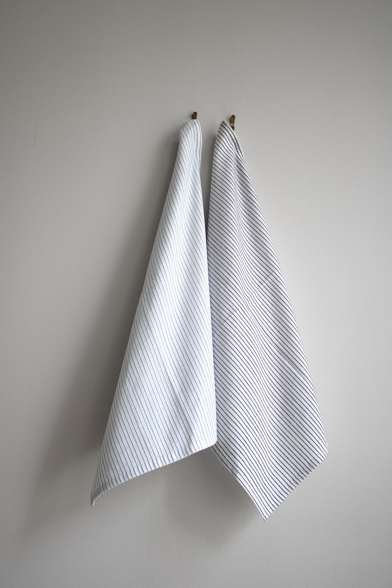 Stitched Cotton White/Black Tea Towel, Set of 2