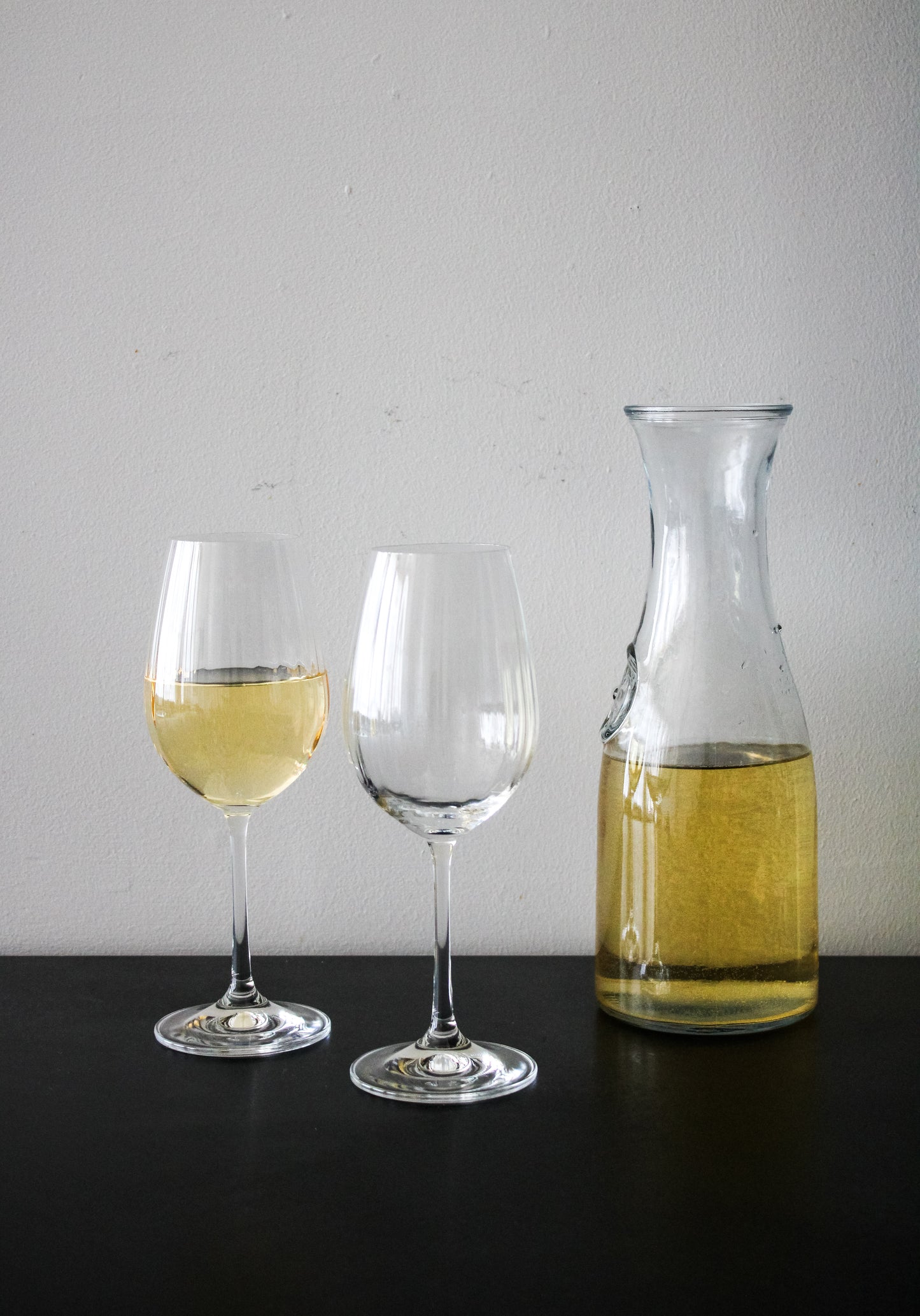 Waterfall White Wine Glass