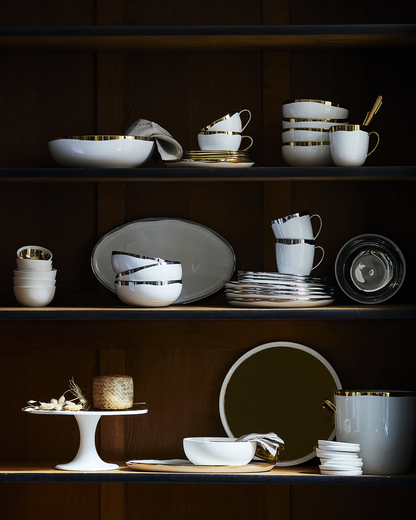 Dauville Platinum Metallic Porcelain 5 Piece Dinnerware Set, Service For 1