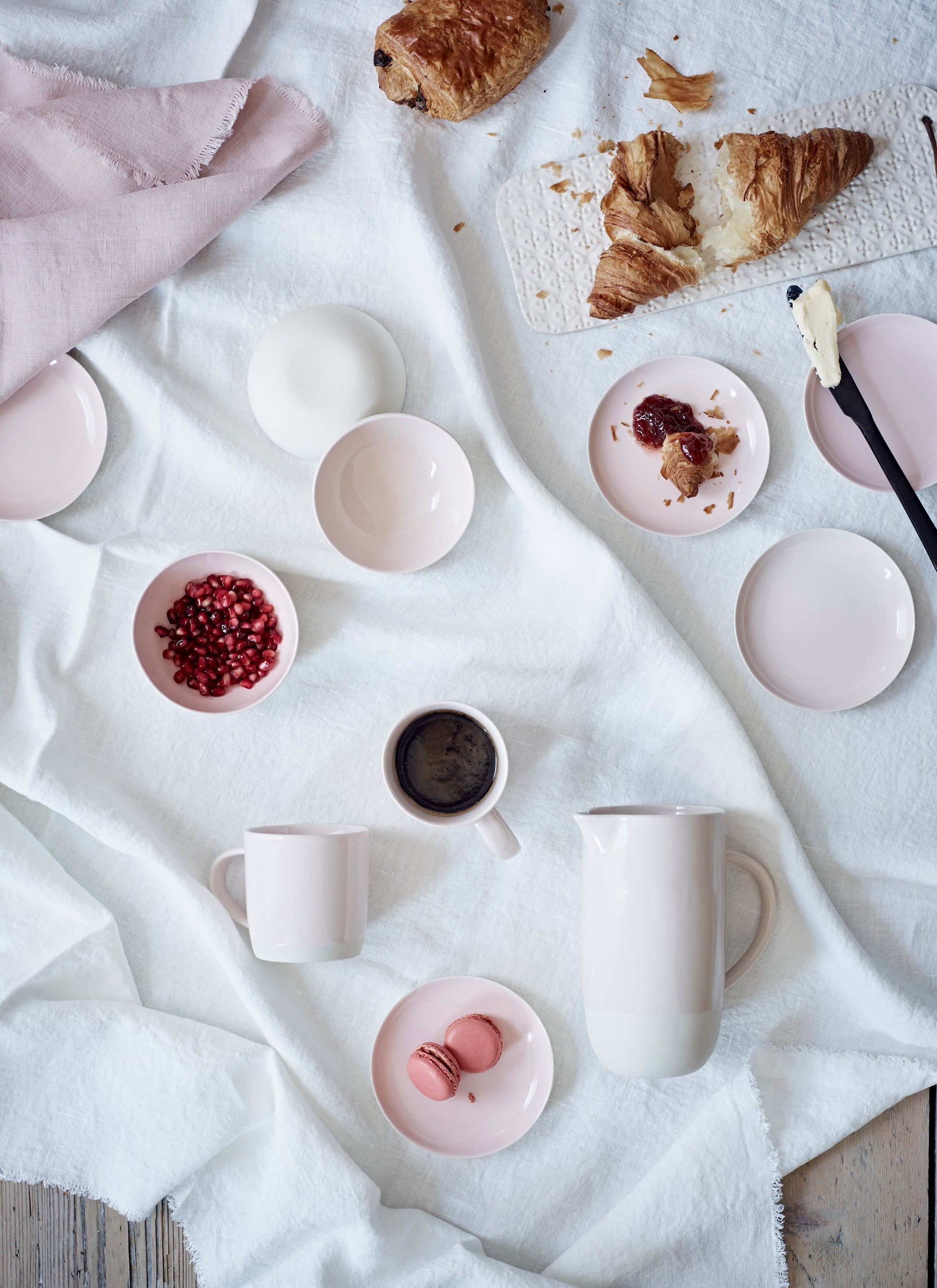 Shell Bisque Soft Pink Porcelain 4 Piece Dinnerware Set, Service For 1 Canvas Home 16 Piece Dinnerware Set, 4 Piece Dinnerware Set, Casual Dinnerware, Dinnerware Set, Pink, Porcelain, Porcelain Dinnerware, Service For 4, Shell Bisque, Shell Bisque Collection, Shell Bisque Dinnerware Set, Soft Pink