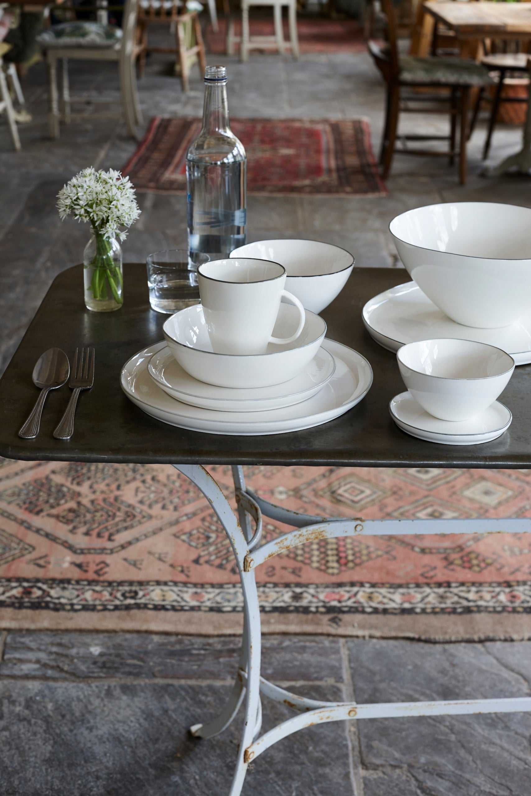 Abbesses Grey Rim Porcelain 4 Piece Dinnerware Set, Service For 1 Canvas Home 4 Piece Dinnerware Set, Abbesses, Abbesses Collection, Abbesses Grey Rim, Casual Dinnerware, Colored Rim, Colored Rim Dinnerware, Dinnerware Set, Grey, Grey Rim, Porcelain Dinnerware, White, White & Grey