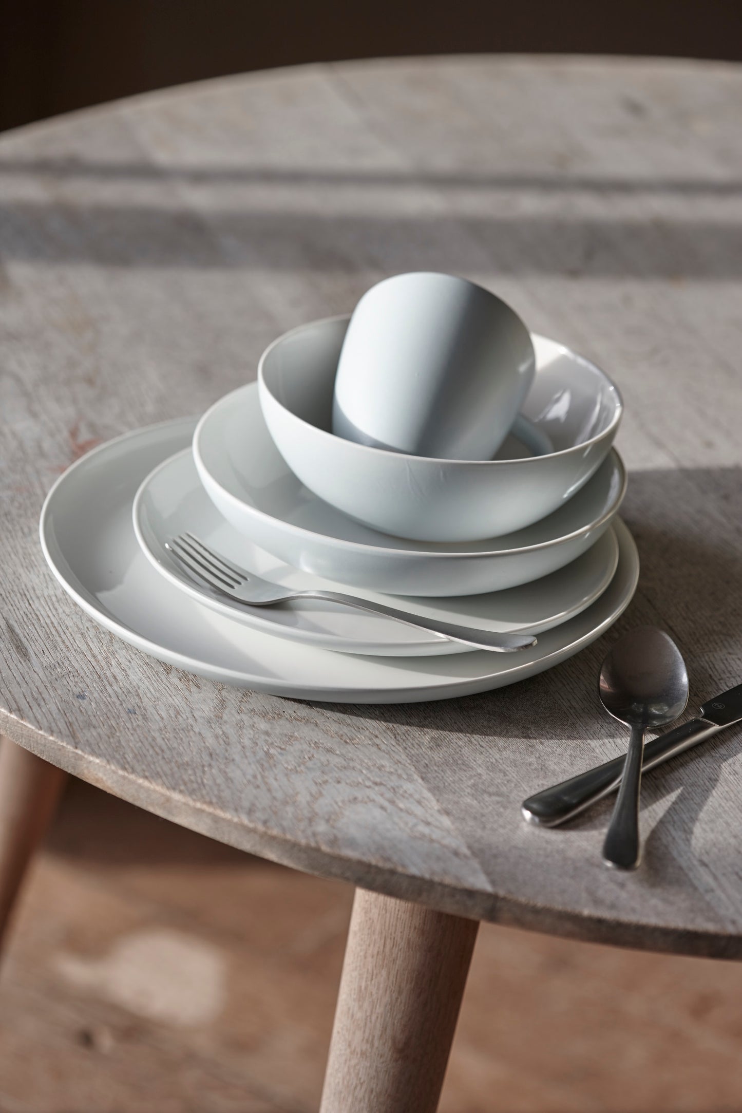 Procida 16-piece place setting - Blue Canvas Home Procida