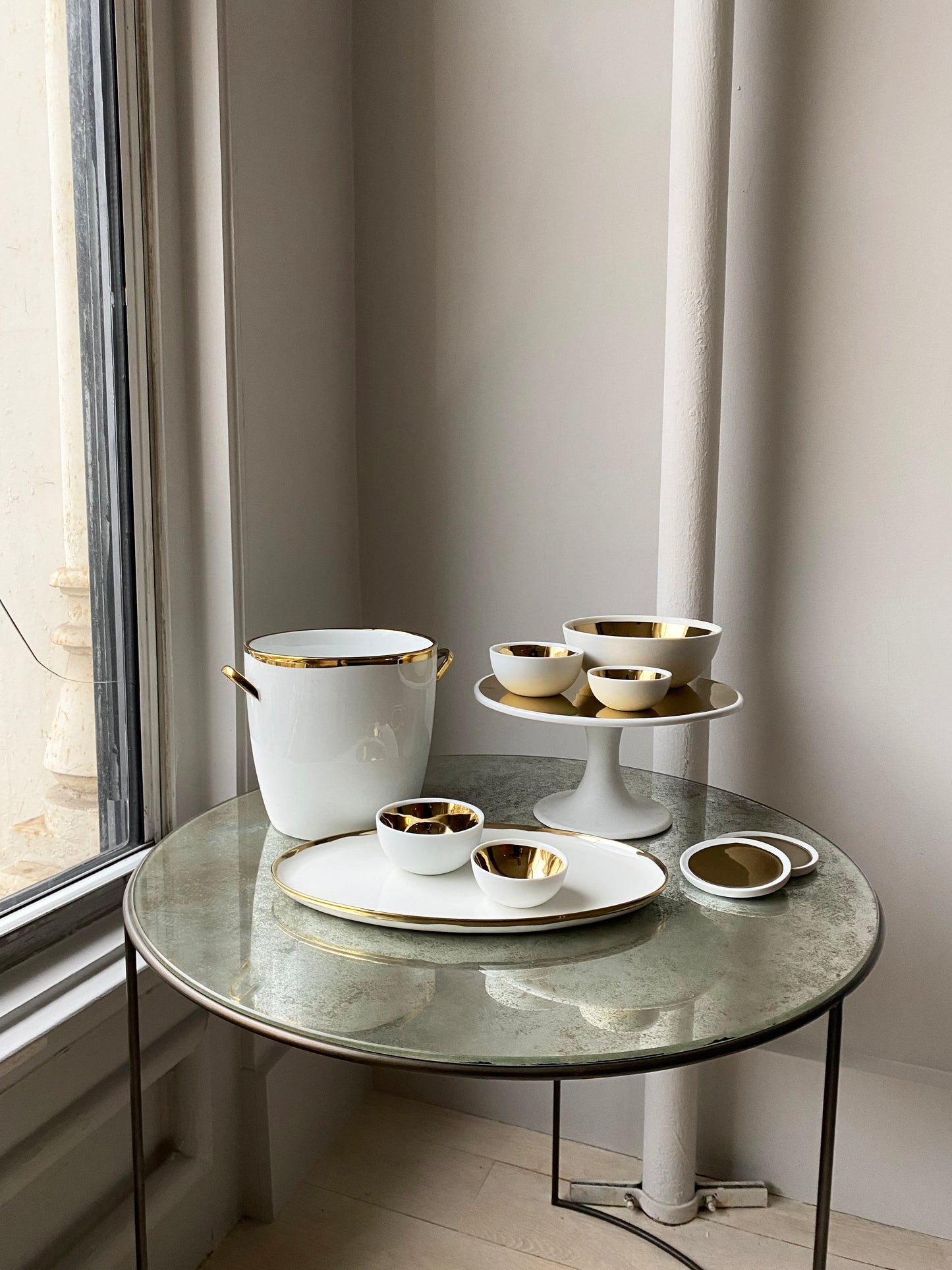 Dauville Gold Metallic Porcelain Coaster, Set of 4 Canvas Home Coaster Set, Coasters, Dauville, Dauville Coaster, Dauville Collection, Dauville Gold Coaster, Dauville Gold Coaster Set, Gold, Gold Accent, Gold Coaster, Gold Metallic Accent, Porcelain, White, White & Gold, White & Gold Coaster, White Porcelain