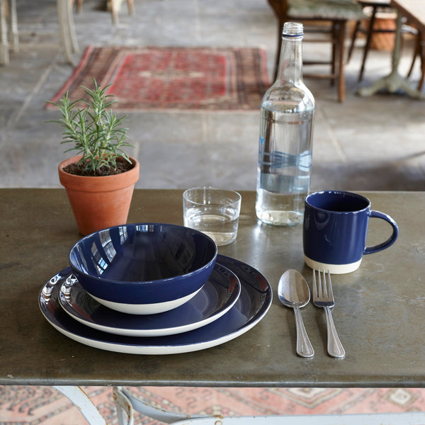 Shell Bisque 16-piece place setting - Indigo